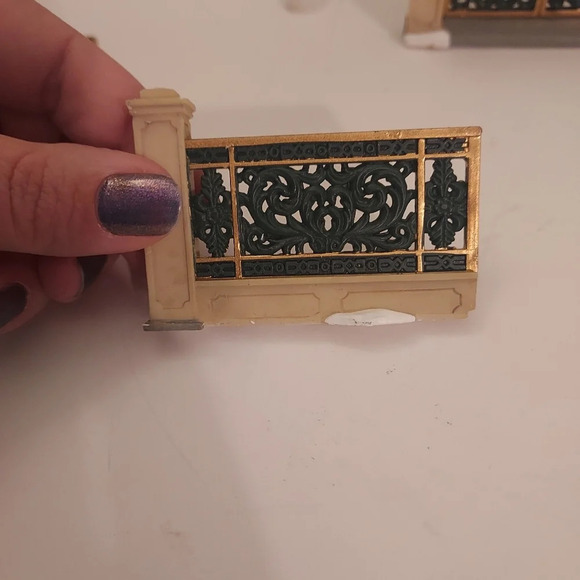 Vintage 1999 Lemax Village Collection - Lighted Victorian Gated Fence, Set of 5 - Picture 6 of 14